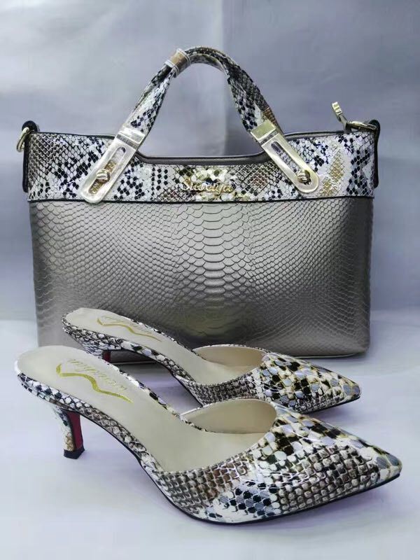 Women Snake Texture Bags and Slippers (G-22)