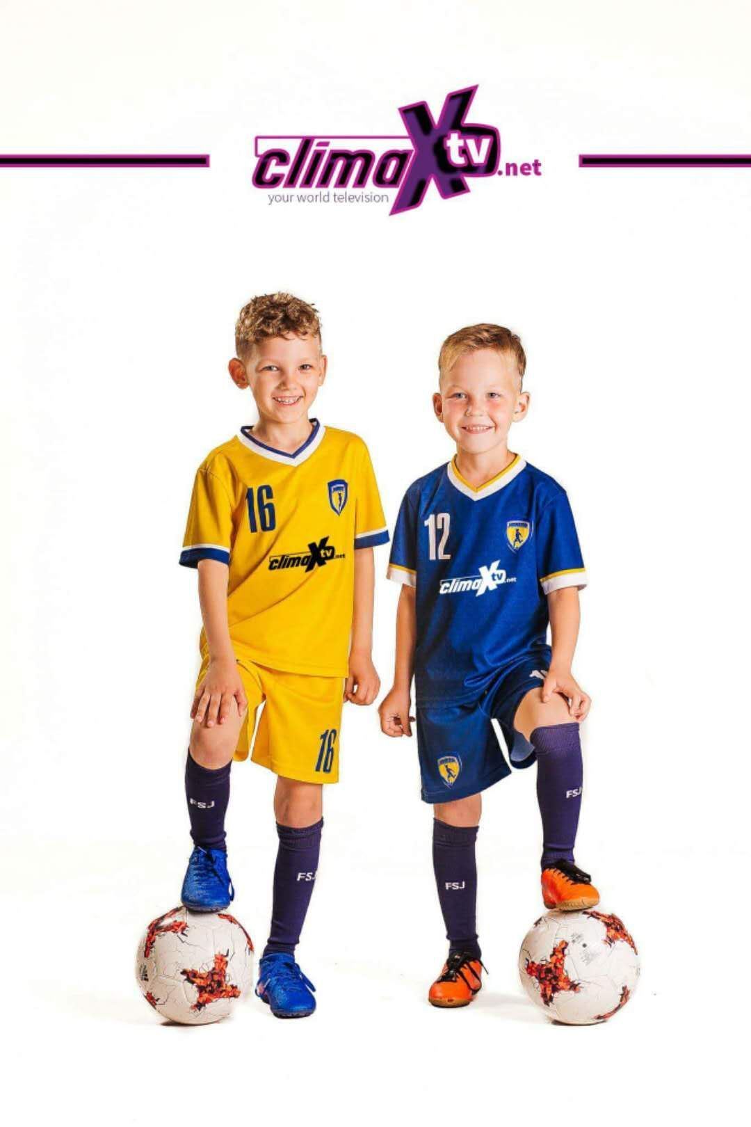 Soccer Uniforms Free Shipping Football Shirts for Kids and Men