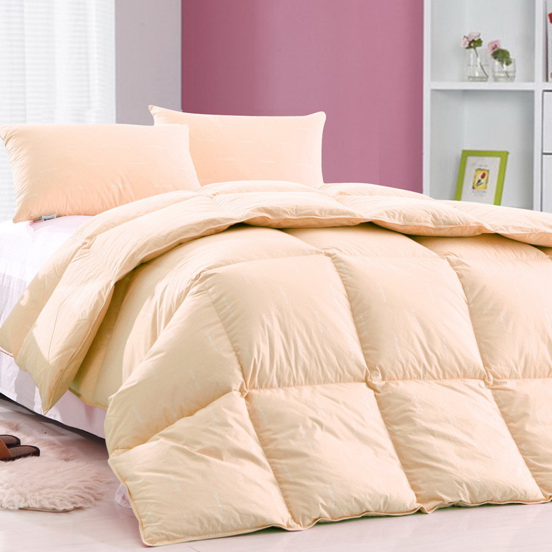 Wholesale Cheap Goose Feather Duvet Hotel Bedding Comforter Set