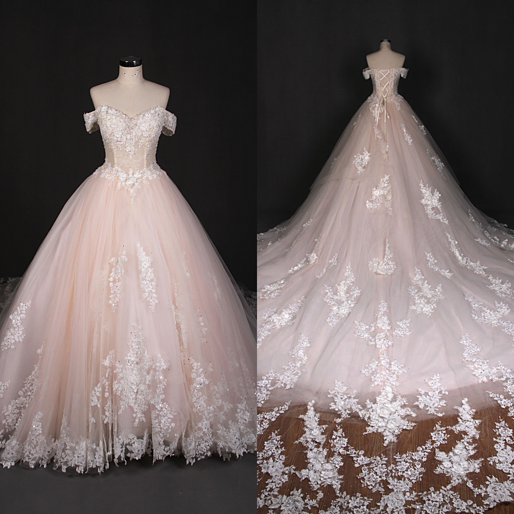3D Flower Custom Made Wedding Dresses Made in China Qh66008