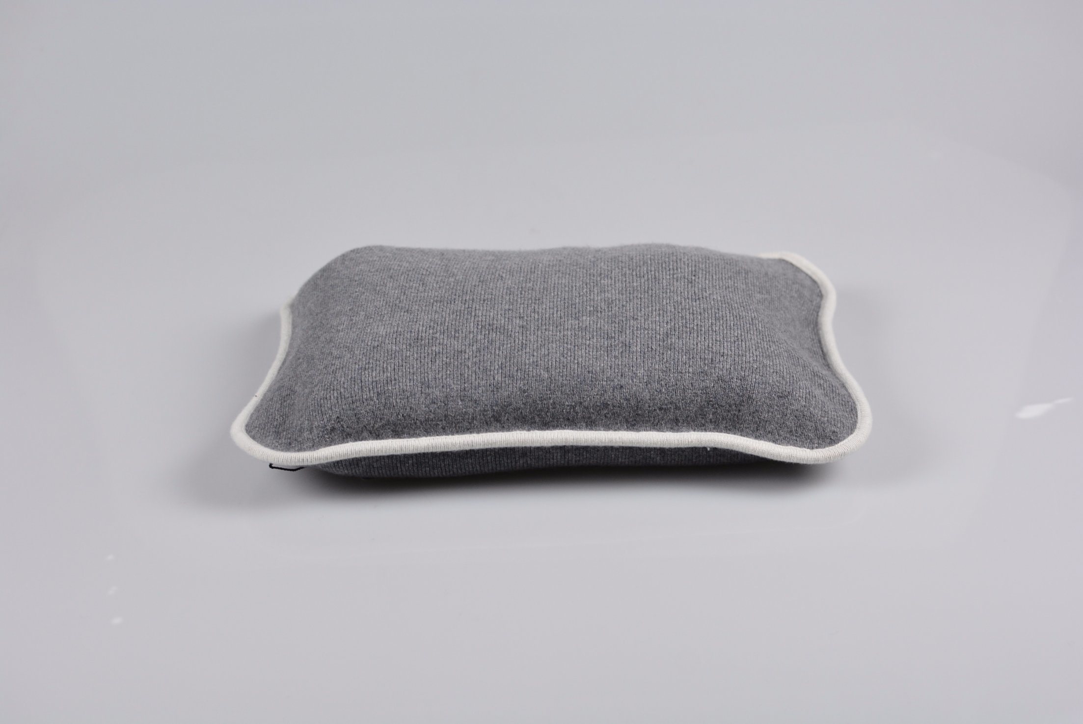 Soft Hand Feeling Warm 100% Cashmere Pillow of Travel Set