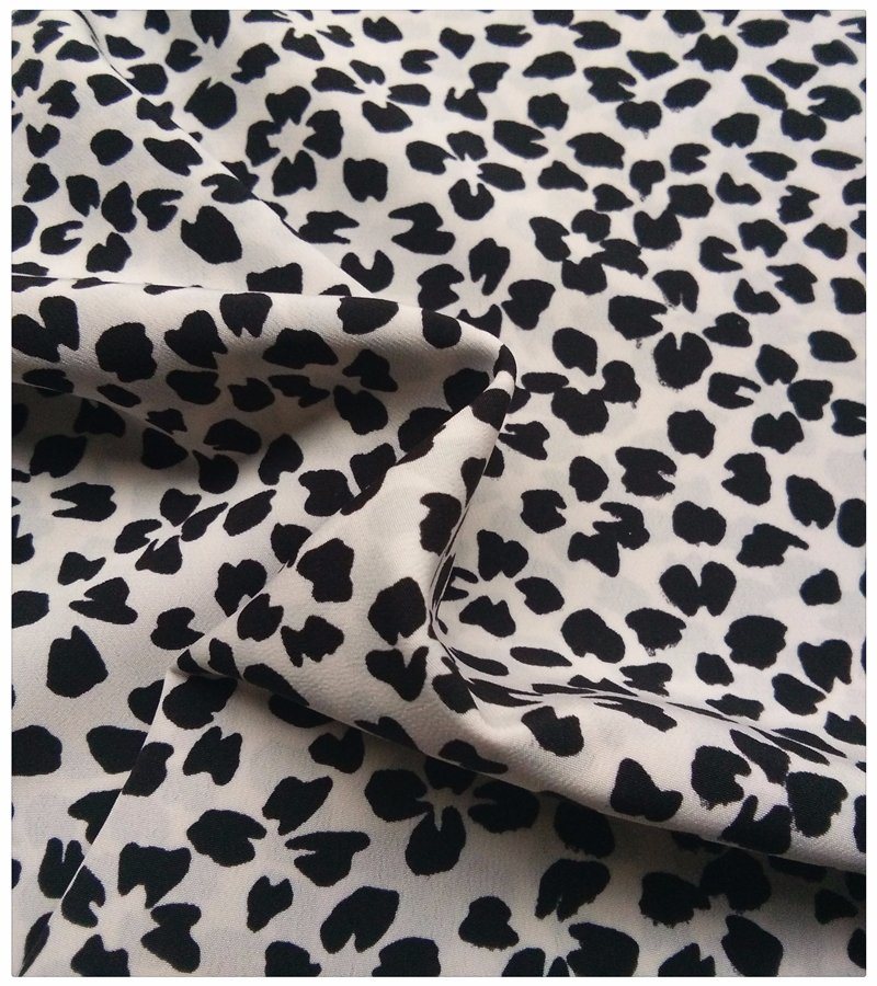 Textile Polyester Koshibo Fabric, Small Floral Flower Type, Suitable for Skirts and Pants