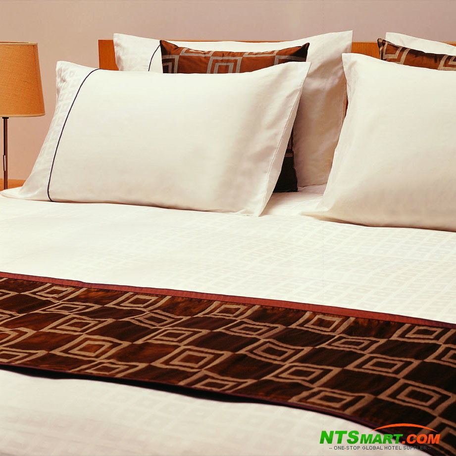 Comfortable & Luxurious Hotel Bedding Set (N000021427-30)