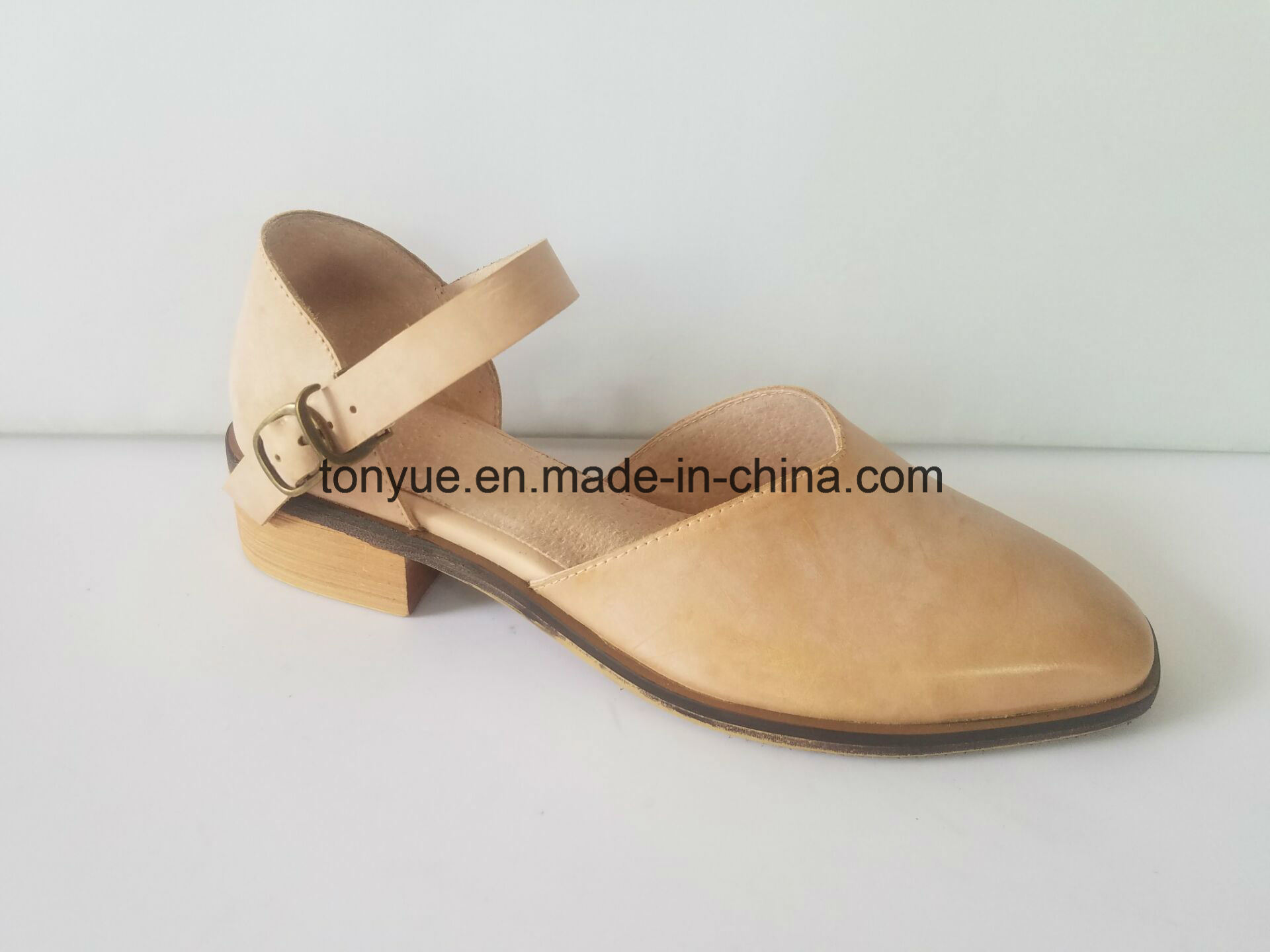 Lady Waxed Leahter Hollow Flat Head and Square Heel Restoring Ancient Ways with Leisure Sandals