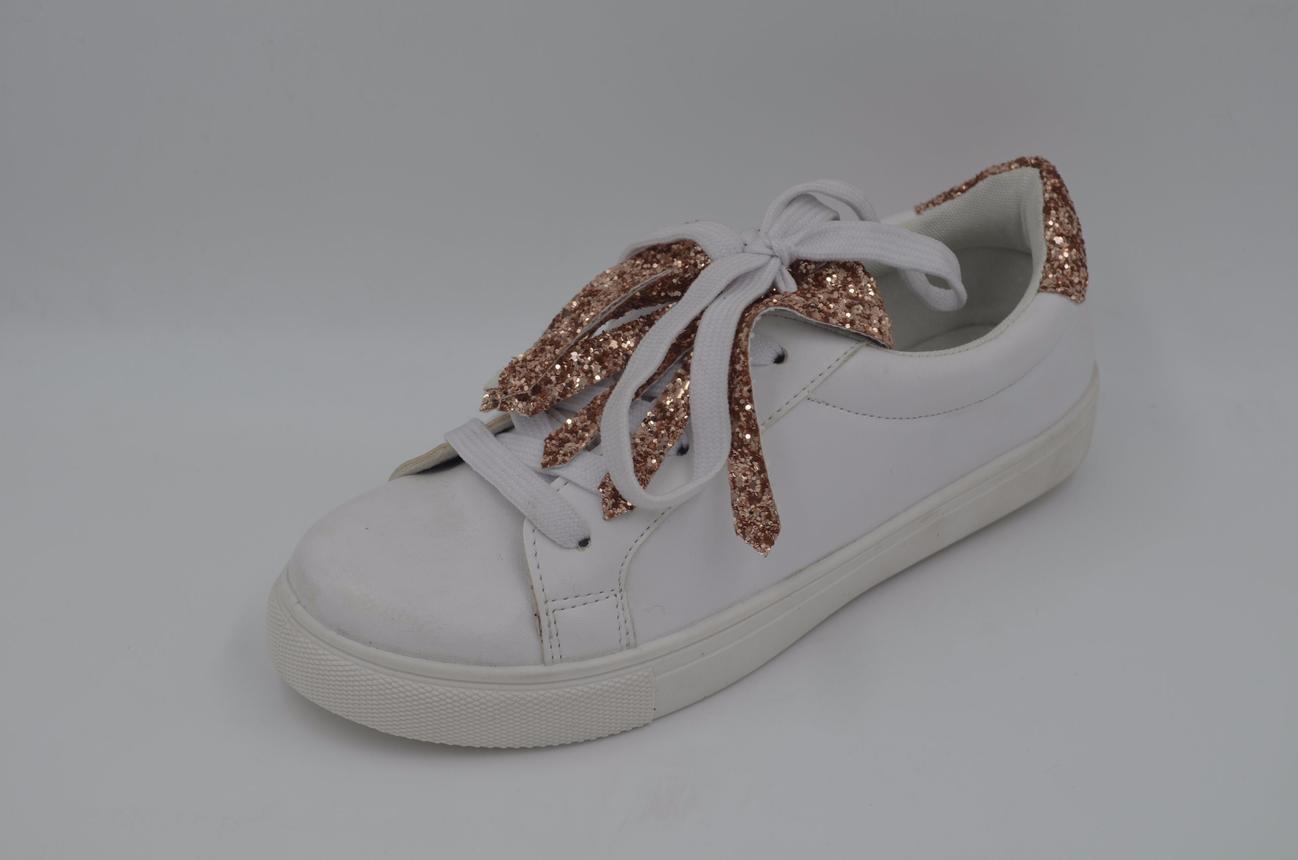 Lady Casual Shoes with Upper Decoration