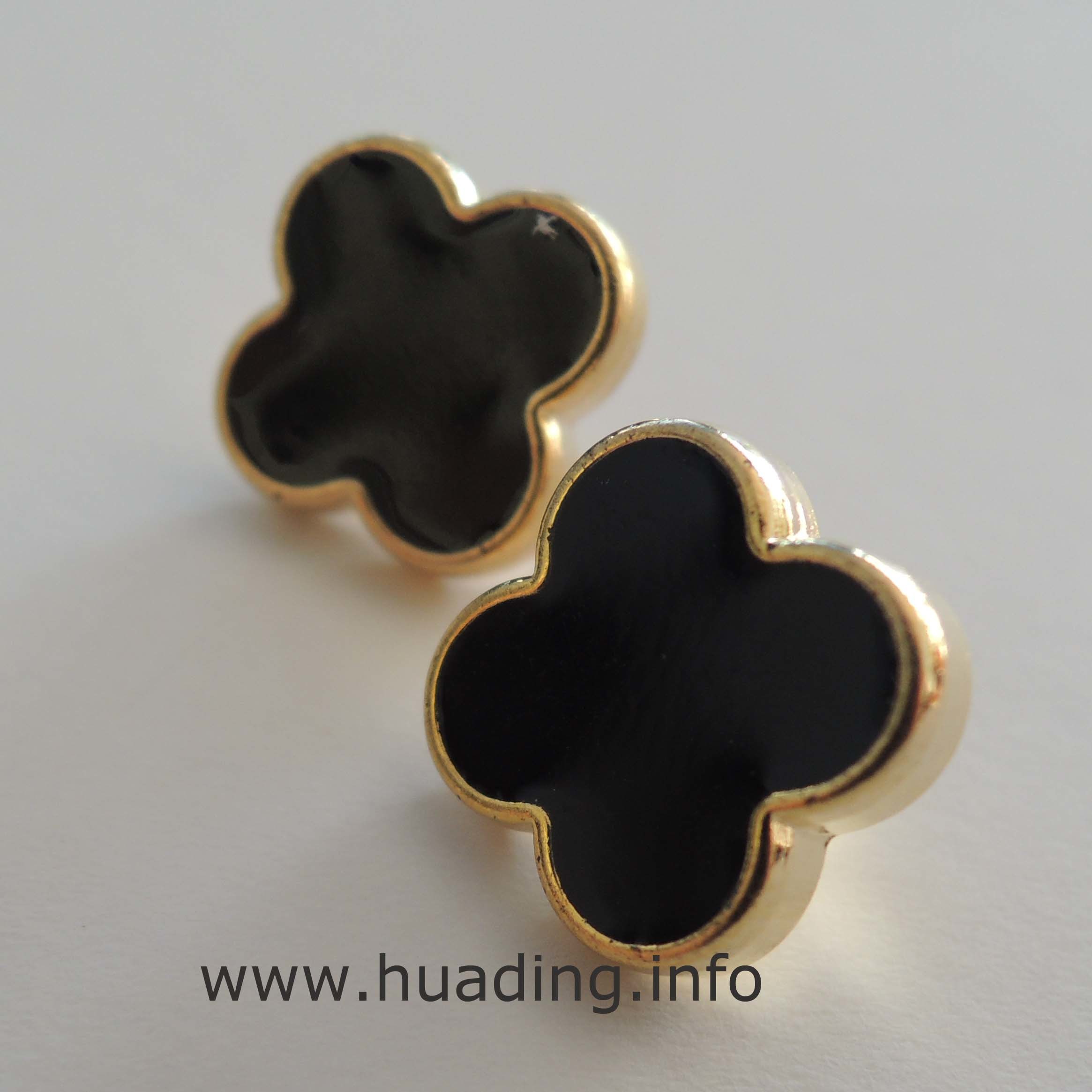 Simple But Elegant Sewing Button with Flower Shape (B655)