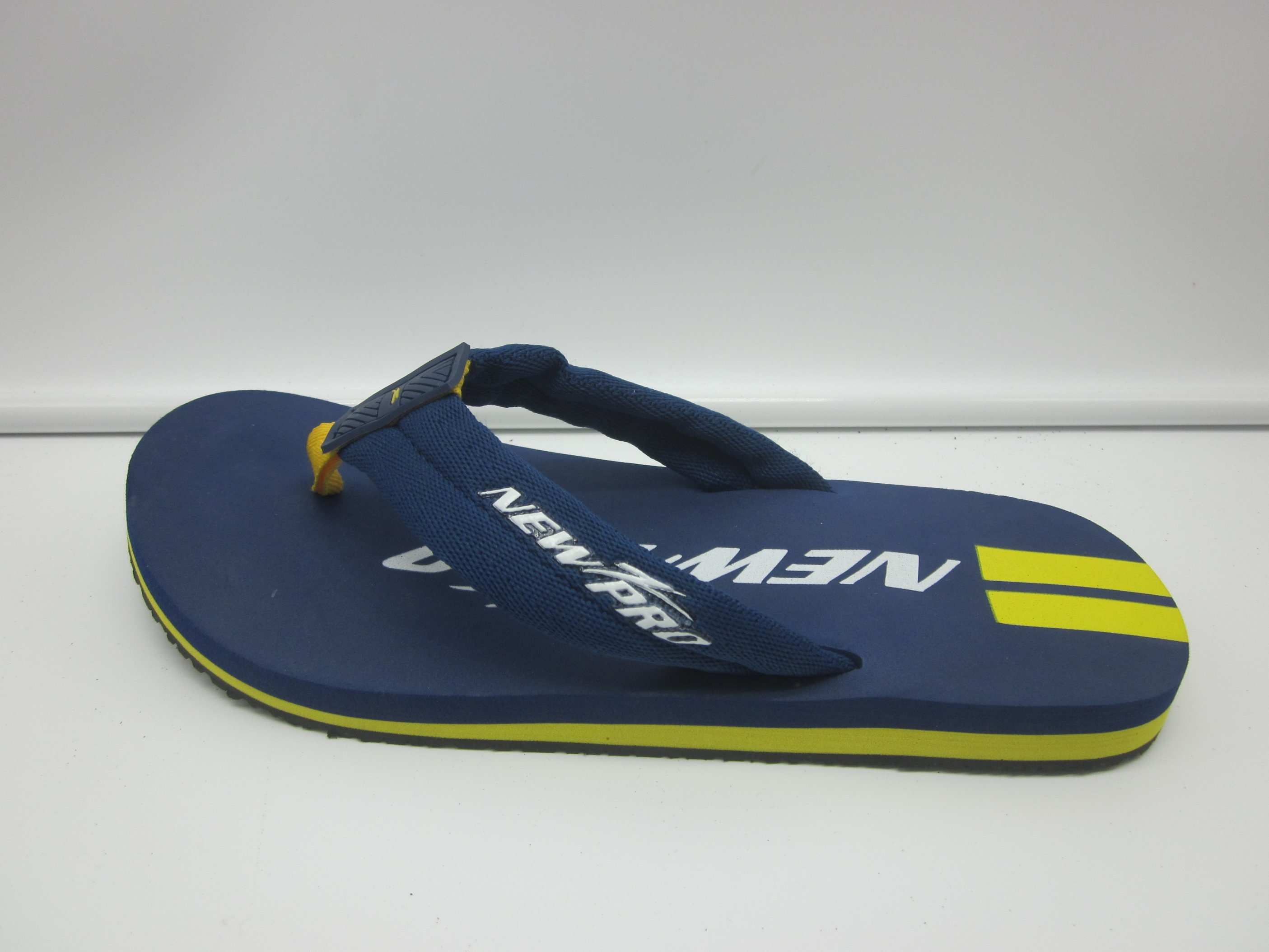 Wholesale Design Slippers PU Flip Flops Beach Shoes for Men