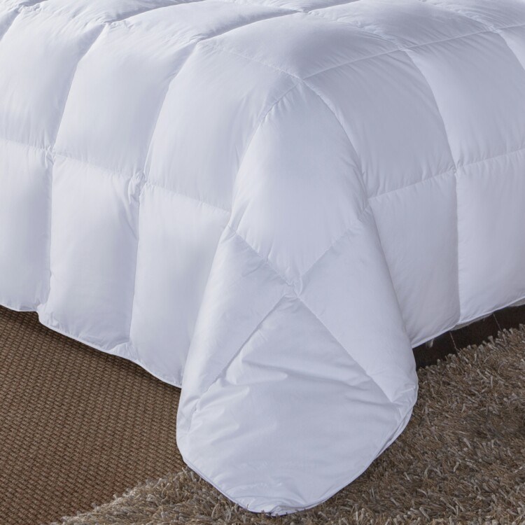 Quilted Pattern and Home, Hotel Use Down Alternative Duvet