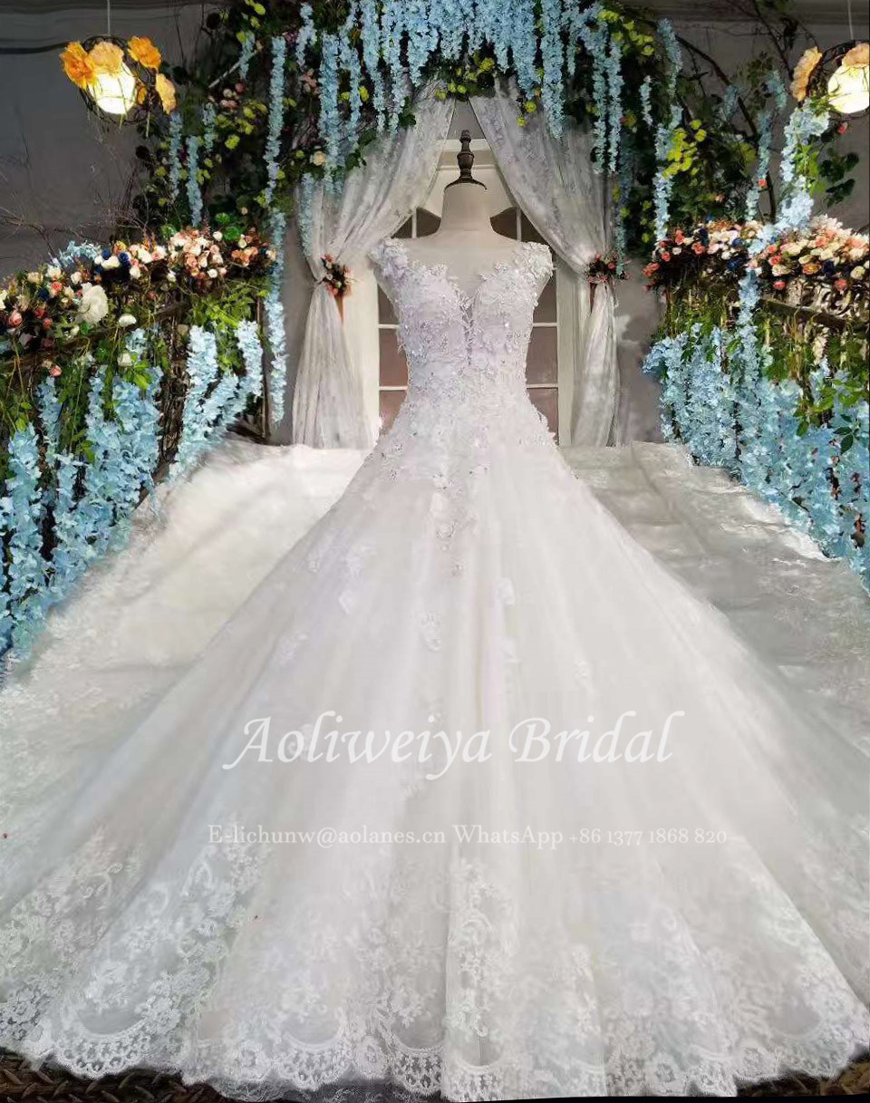 Aolanes Plain Lace Mermaid Strapless Wedding Dress 110650