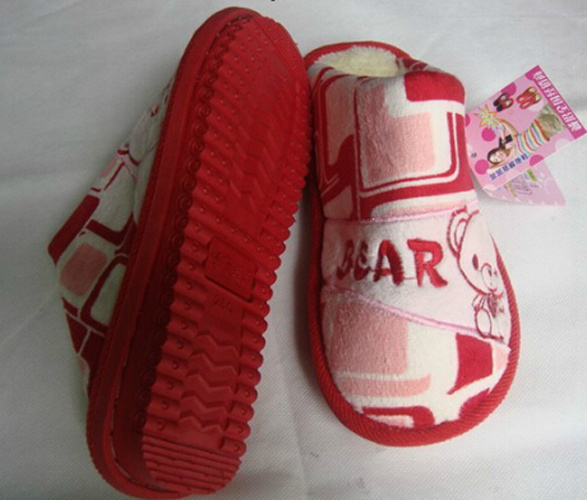 Fashion and Lovely Child Indoor Slippers