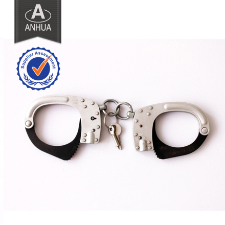 Police High Quality Metal Handcuff with ISO Standarded