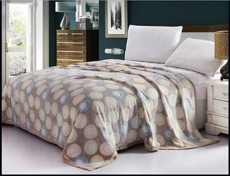 Cheap Wholesale Bedding Flannel Fabric Fleece Blanket