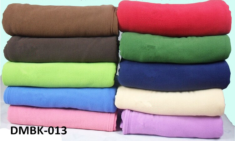 Customized 100% Polyester Polar Fleece Blanket