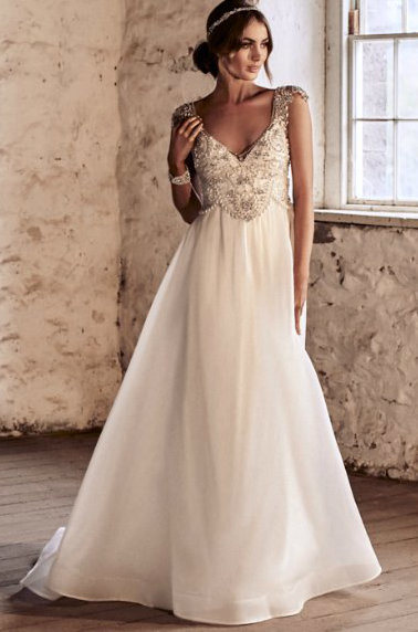 Chiffon Bridal Wedding Gowns Empire Waist V-Neck Beads Beach Wedding Dresses Vg3792