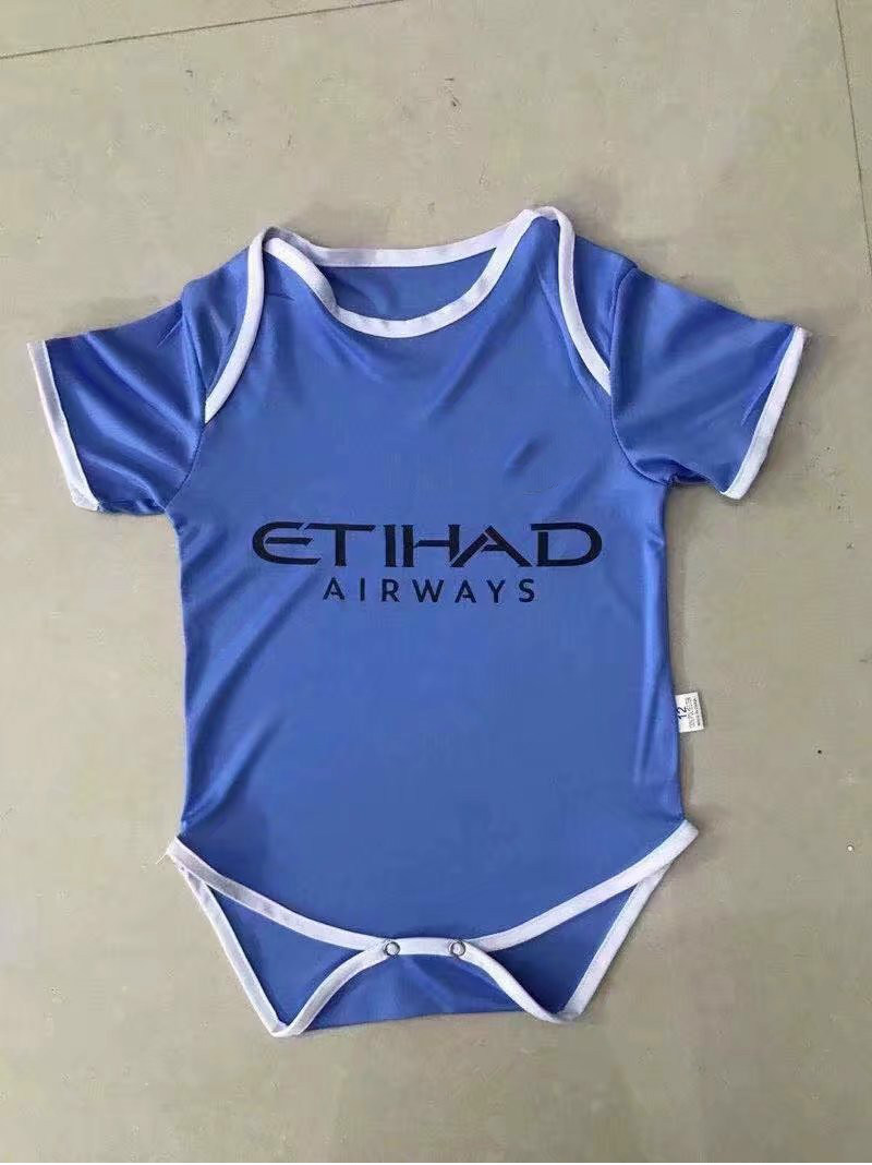 Hot Cheap Soccer Uniform Set for Men and Kids