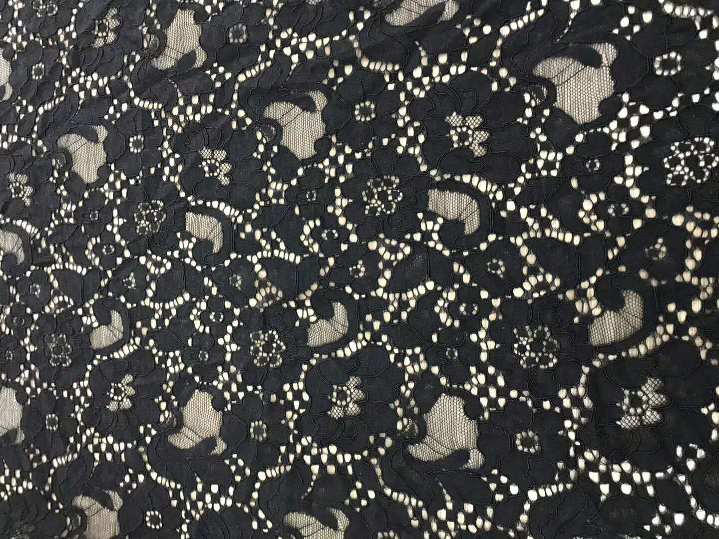 2018 New Style More Design Embroidered Fabric for Hometextile
