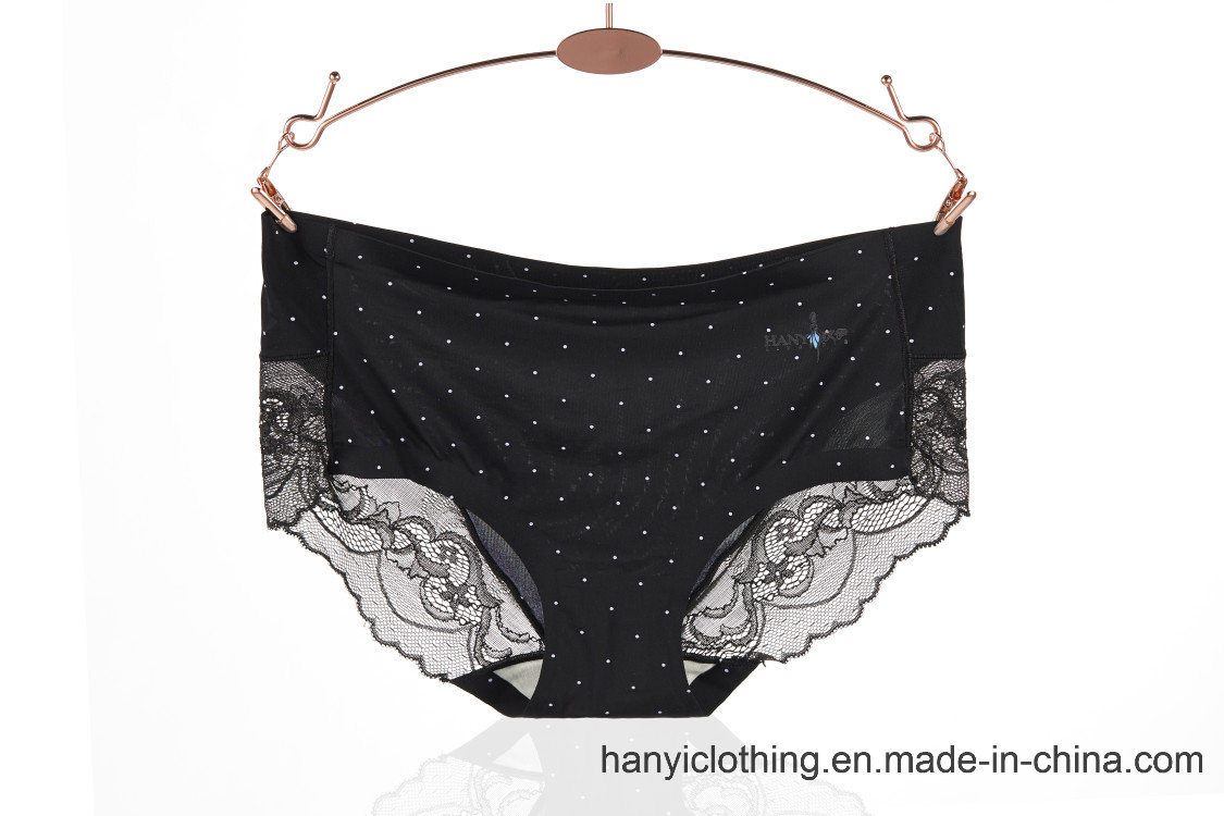 Hot Woman Lace Underwear in Quality Wholesale Price in China
