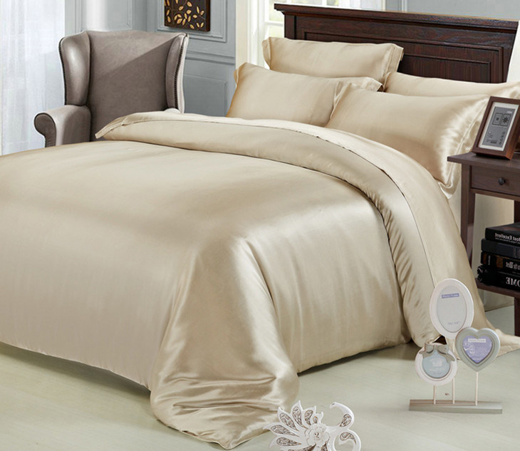 Made Completely From Natural and Pure Hypoallergenic Silk Bed Sheet Set