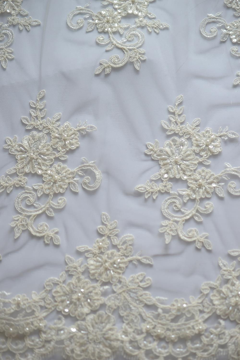 Factory Wholesale Bridal Dress Lace Fabric with Beaded Decorative Wedding Dress
