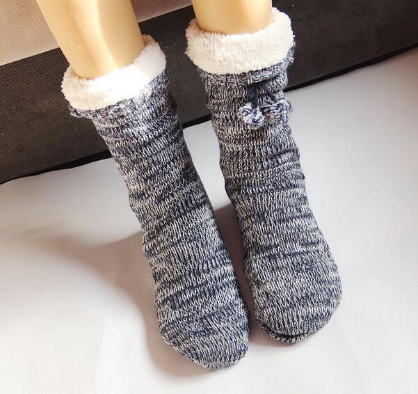 Customized Cheap Winter Slipper Sock