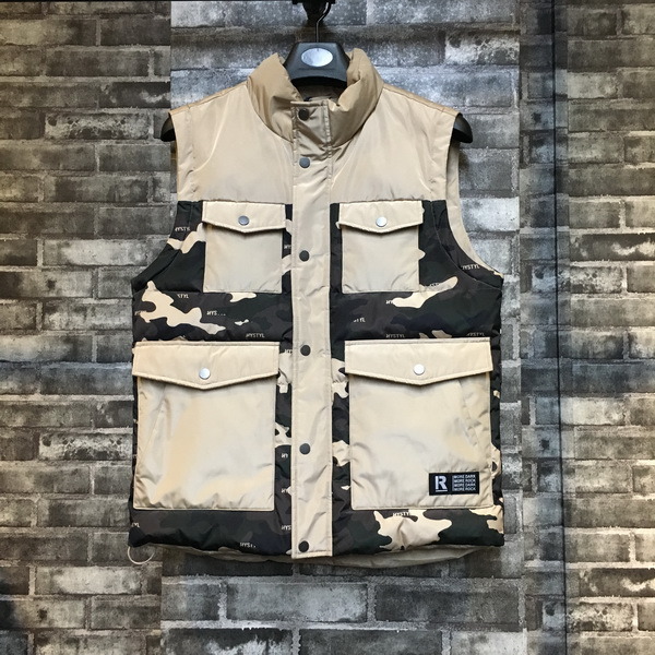 Classic Stand Collar Men Vest with Camo Print