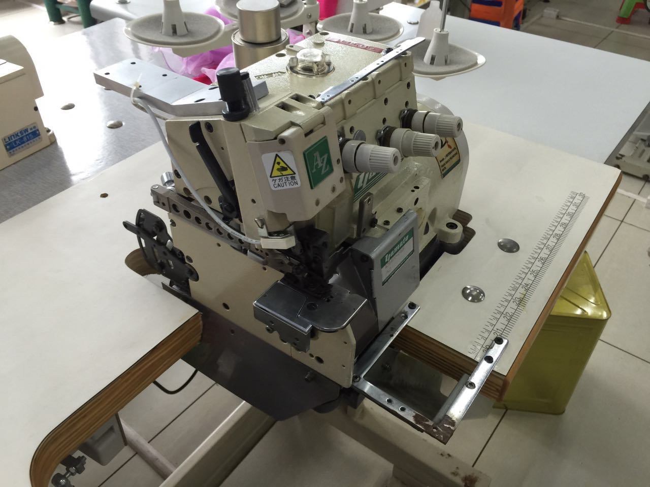 Used Yamato Overlock Zigzag Joint Seam Sewing Machine (AZ8480-04DF)