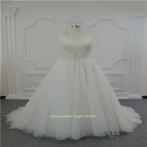 V Neck Sleeveless Tulle Wedding Dress with Belt Decoration