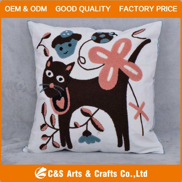 Custom Embroidery Fabric Animal Cushion for Home Textile