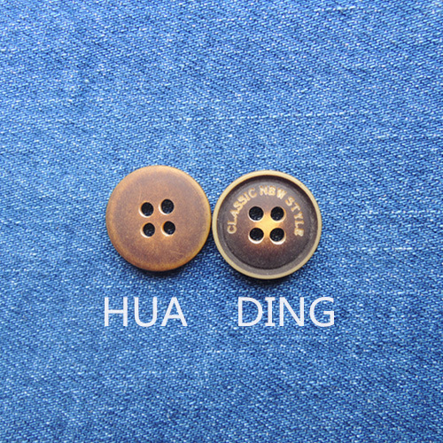 4-Hole High Quality Plastic Sewing Button for Garment (HD1018-15)