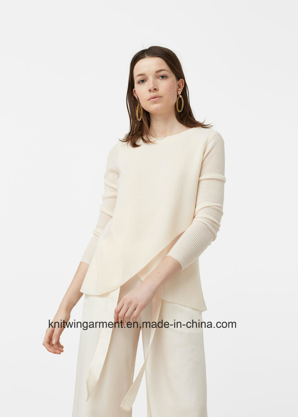 OEM Women Fashion Round Neck Long Sleeve Sweater Clothes (W17-786)
