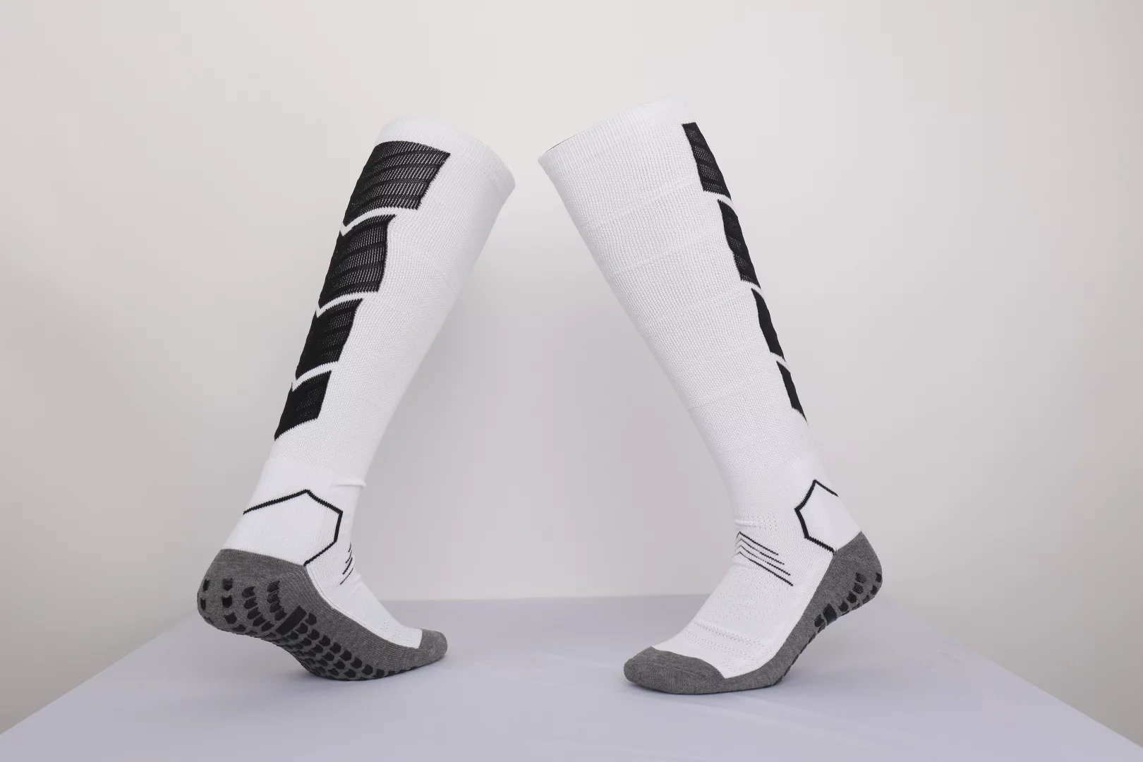 New Soccer Socks Silicone Anti Slip Football Sock Crew Length Cushion Over The Ankle Crew Spot Socks
