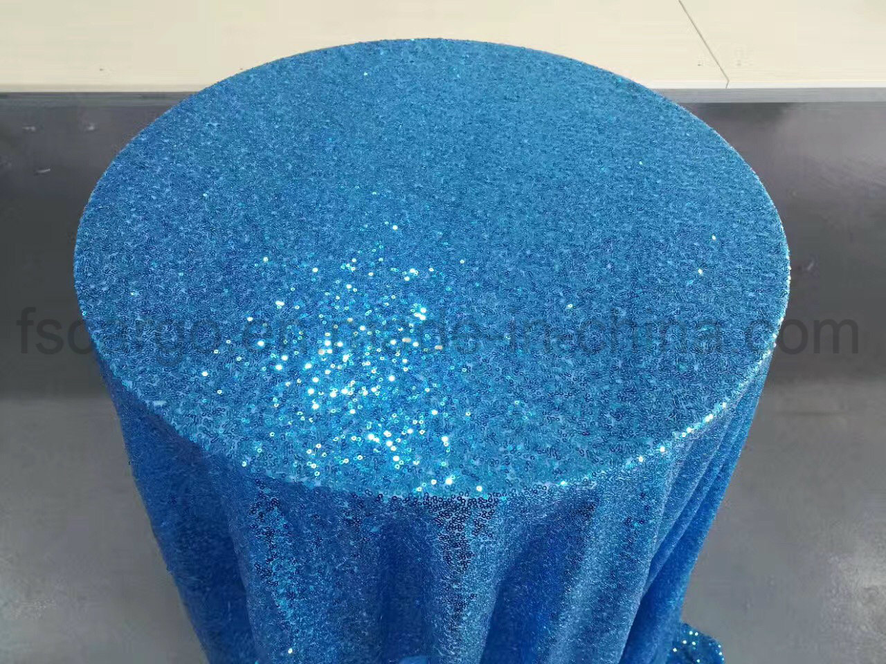 Purple Color Shining Table Cloth Used in 5 Star Hotel Party (CGCT1712)