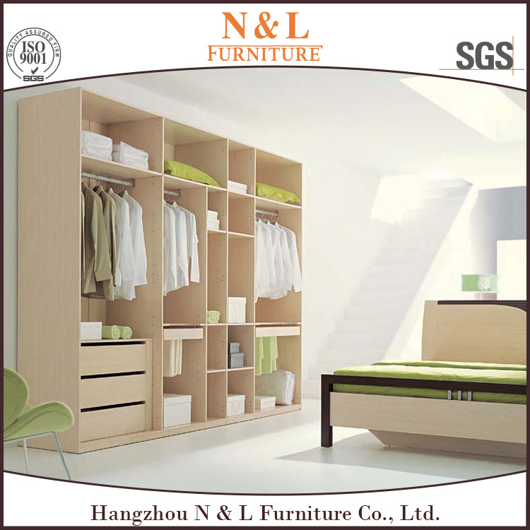 N & L High Quality Classic Closet with Slinding Door