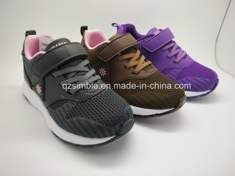 Children Breathable Sport Running Shoes with Flyknit Materials