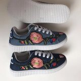 Wholesale Fashion Canvas Rose Embroidered Casual Lady Flower Shoes