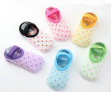 Hot Sale in Europe Market Small MOQ Anti Slip Cute DOT Boat Newborn Baby Socks