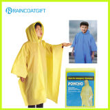 Disposbale Cheap Yellow PE Raincoat (RVC-140)