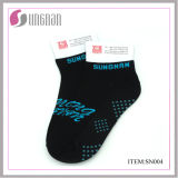 2017 China Factory Free Sample Custom Trampoline Socks for Anti-Slip