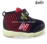 Latest Children Sports Soft Linning Shoes with PU Flyknit Upper