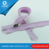China Waterproof Plastic Zippers with Special Teeth and Slider