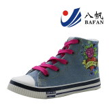 Fashion Women Canvas Shoes with Flower Printing