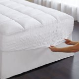 Hollow Fiber Filled Cotton Quilted Mattress Protector