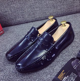 Comefortable Flat PU Patent Leather Men Shoes (DD 03)