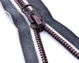 Metal Zipper with Color Matching Tape and Fancy Puller/Top Quality