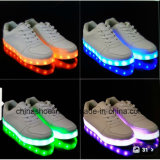 Fashion Running Skateboard Leisure Shoe with LED Light for Women