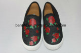 Children's Canvas Shoes with PVC Injected Shoes