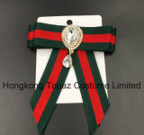 Latest Fashion Brooch for Sale Rhinestone Brooch for Women Costume Red and Green Bowknot Brooch (CB-01)