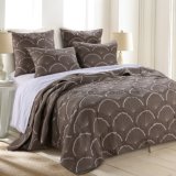 Cotton Embroidered Quilt in Natural (DO6097)