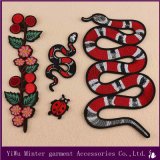 Cobra Snake Embroidered Applique Iron on Patch Design DIY Sew Iron on Patch Badge Embroidery Wholesale / Lot