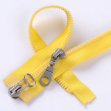 Fashion Style 5# Plastic Zipper with Two-Way Open End
